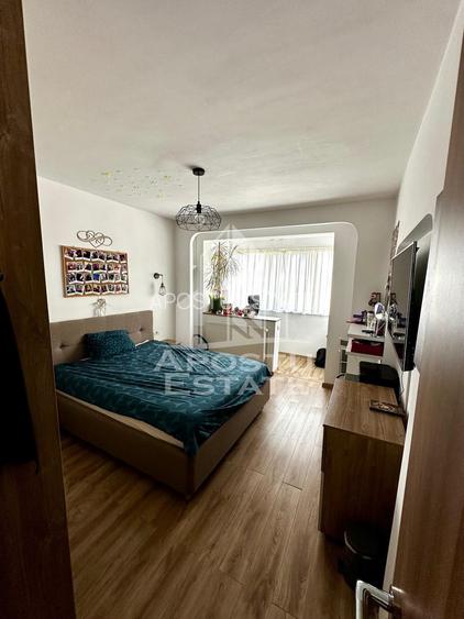 Apartament cu 4 camere de vânzare , renovat, decomandat,Gheorghe Lazar - 3