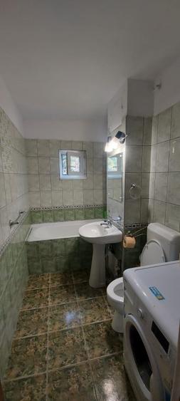 Închiriez apartament 3 camere decomandat Complex Studentesc - Bd. Parvan