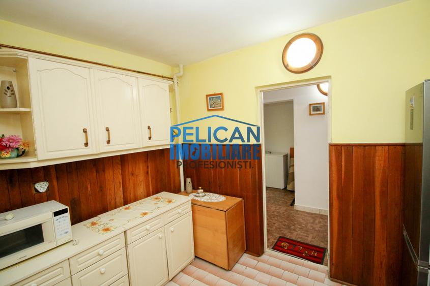 E3, 2 camere, decomandat - 62MP
