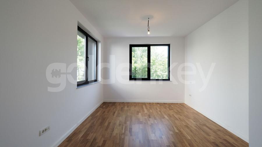 Vila moderna si luminoasa cu 5 camere | piscina | 2 garaje