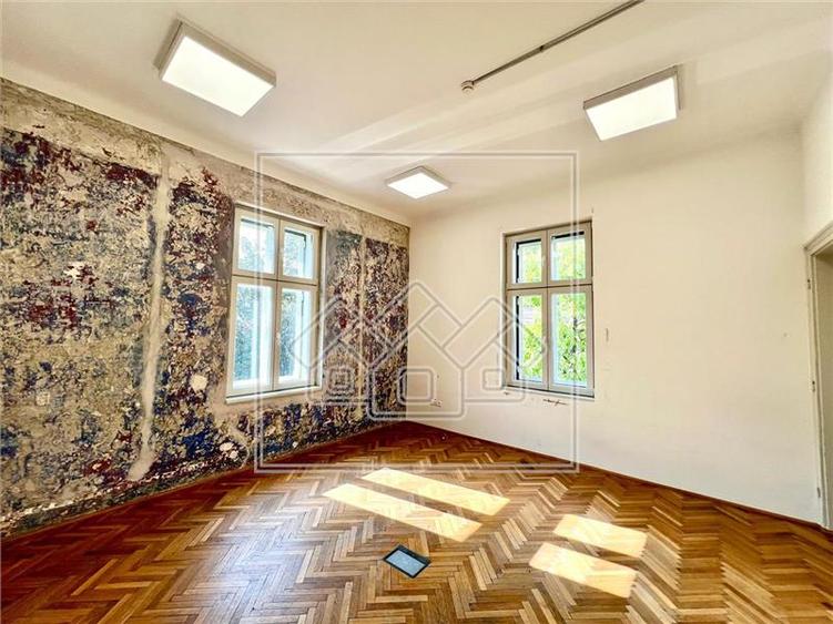 Cladire de birouri in zona centrala - Renovata complet, la cheie