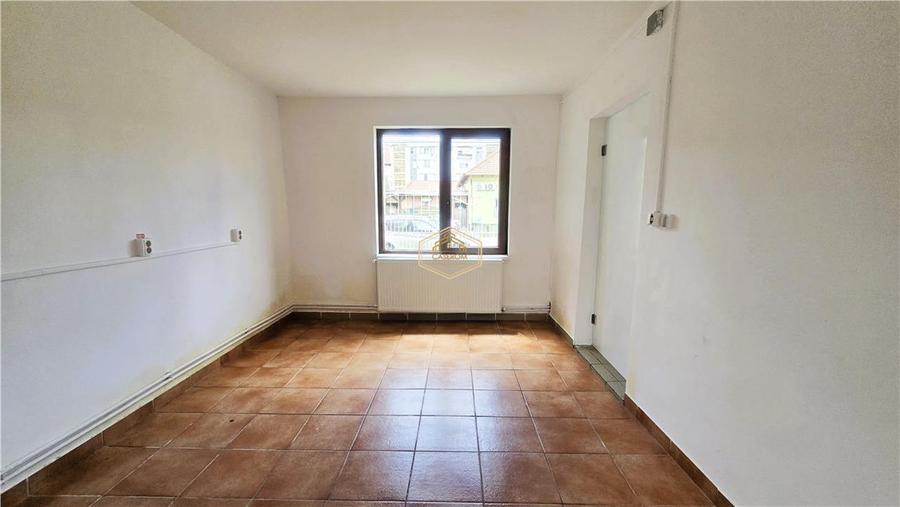 VIDEO | Casa pe colt, cu 2 camere si teren 245 m² | Paulestiului