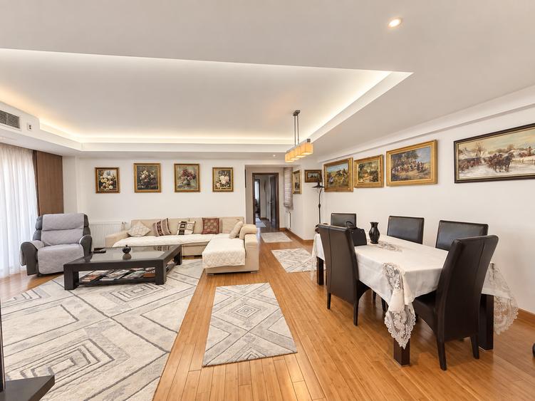 Apartament generos cu 3 camere, logie și parcare | Mihai Eminescu