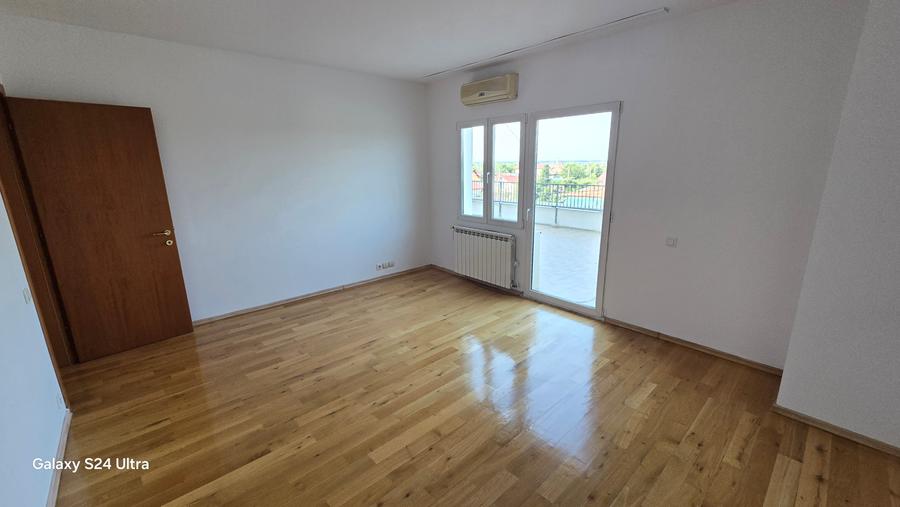 Apartament 3 camere | 226,84 mp total | Două terase | DN1 – Săftica