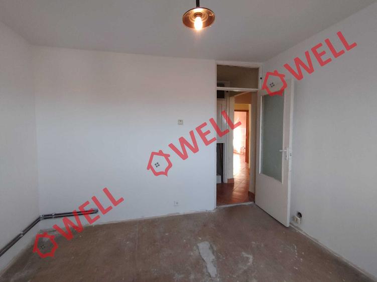 Apartament cu 3 camere de vânzare pe strada Stadionului!