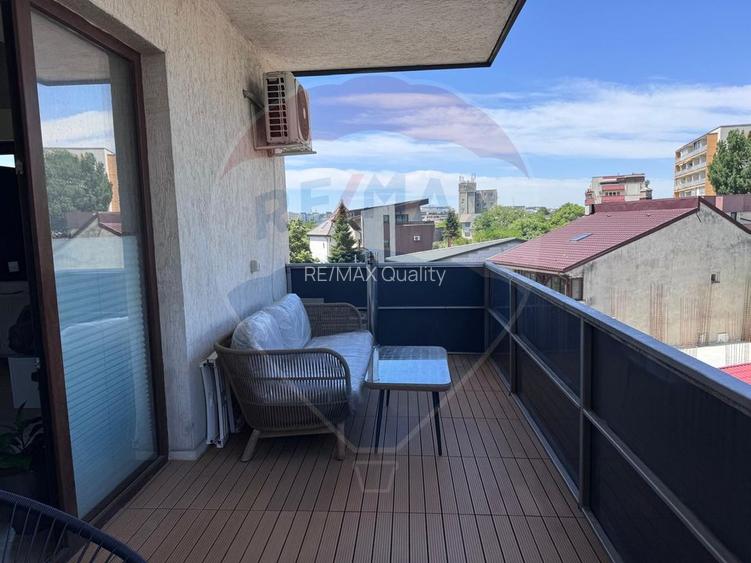 Apartament cu 3 camere de vanzare, centrala proprie - Mihai Bravu - 24