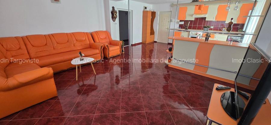 Vanzare apartament 4 camere , micro 3 Targoviste