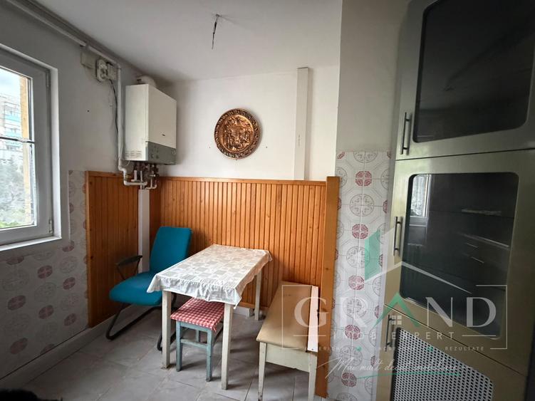 3 CAMERE DECOMANDAT | BALCON | GARAJ | PIVNIȚĂ | CENTRALĂ PROPRIE | MĂNĂȘTUR