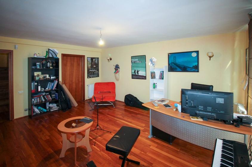 Pipera: Vila individuala cu 10 camere si teren de 600mp!