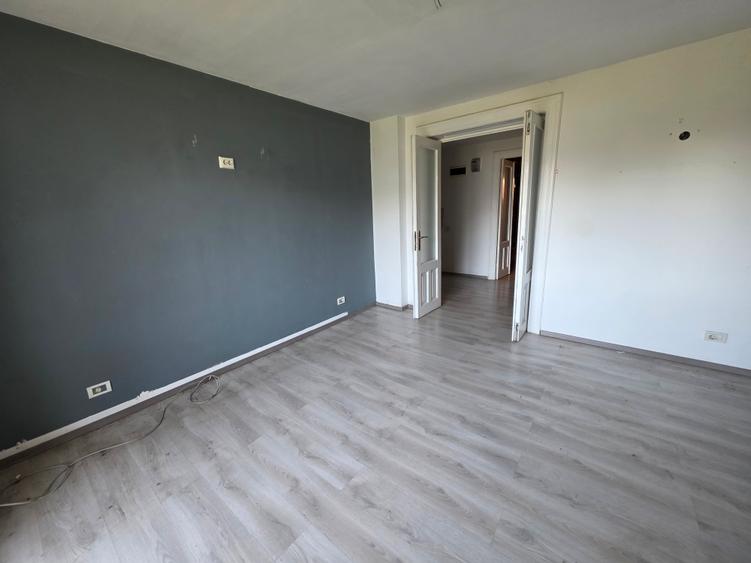 Apartament 4 camere decomandate Ateneul Roman, zona pietonala 100mp