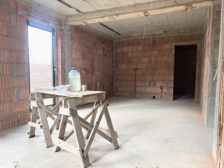 Duplex, 102mp Utili, 225mp Teren, 4 Camere, Constructie Noua - Giroc