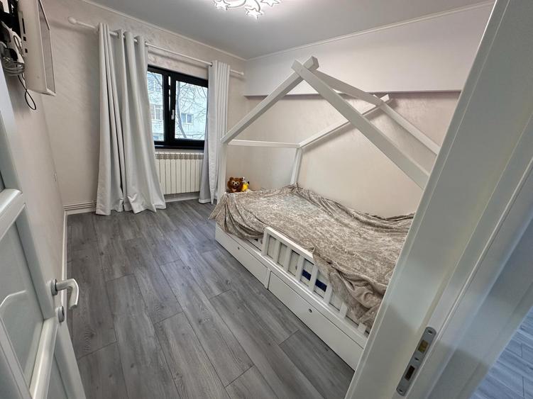 Apartament 3 camere de vanzare Dacia