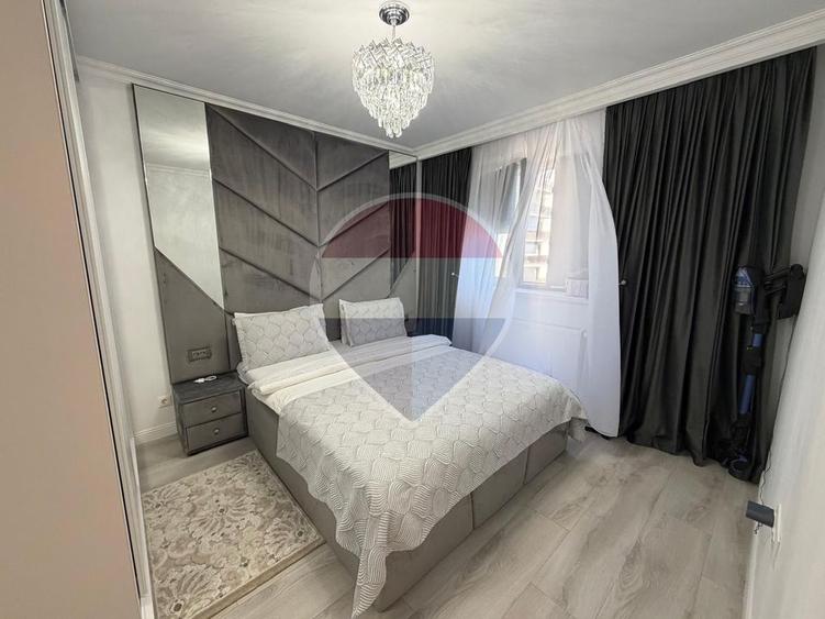 Vanzare apartament 3 camere Hils Pallady