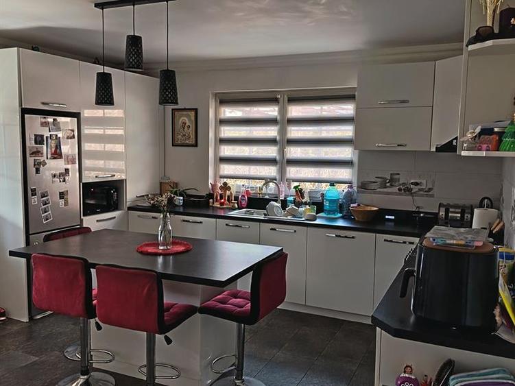 Casă 3 camere, loc. Ipotesti