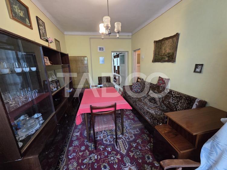 Apartament 2 camere semidecomandat 42 mp utili etajul 2 zona Negoiu