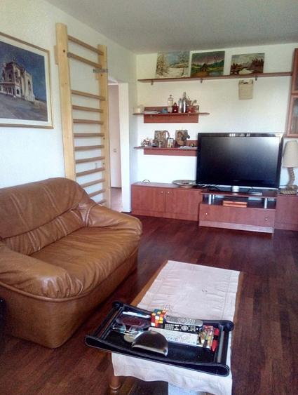 Apartament 4 camere decomandat - Faleza Nord - 165.000 euro (Cod E11+E12)