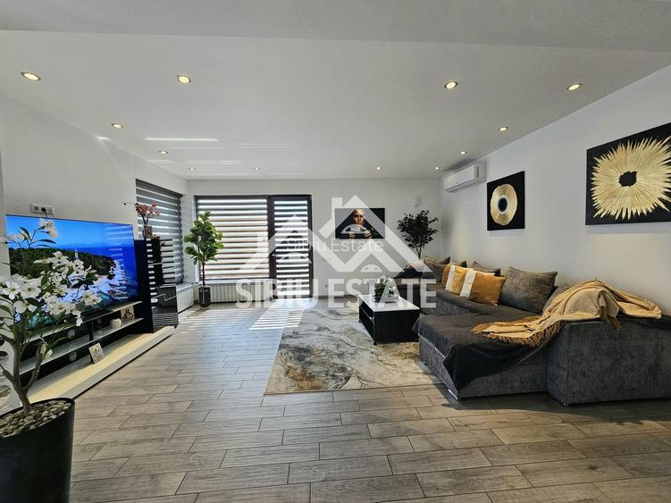 Casa moderna 6 camere 4 garaje teren mare