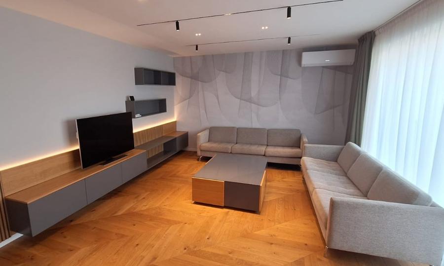Apartament tip Penthouse de lux cu 3 camere – zona linistita, Buna Ziua