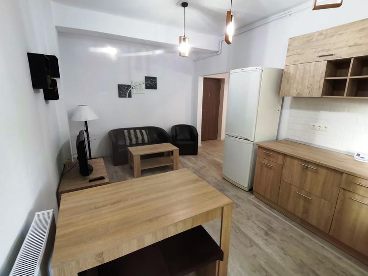 INCHIRIEZ ap. 3 camere decomandat,constructie noua, zona Turnisor