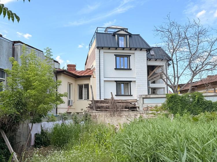 APARTAMENT 67 mp UTILI , 3 CAMERE DECOMANDATE -ZONA CENTRALA