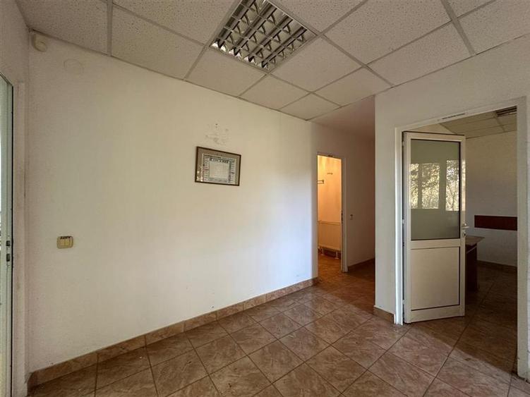 Spatiu comercial capat CUG, zona cu Mega Image, 209mp