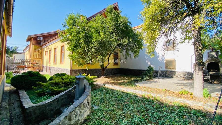 Casă de vânzare în centrul Hălchiu - 10