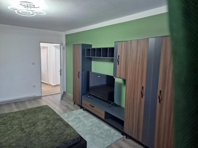 Proprietar închiriez apartament  2 dormitoare