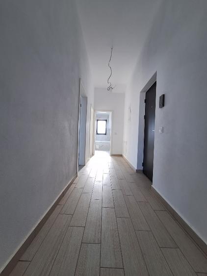 Apartament 3 camere Sânpetru | Reducere 5.000 € | Parcare inclusă