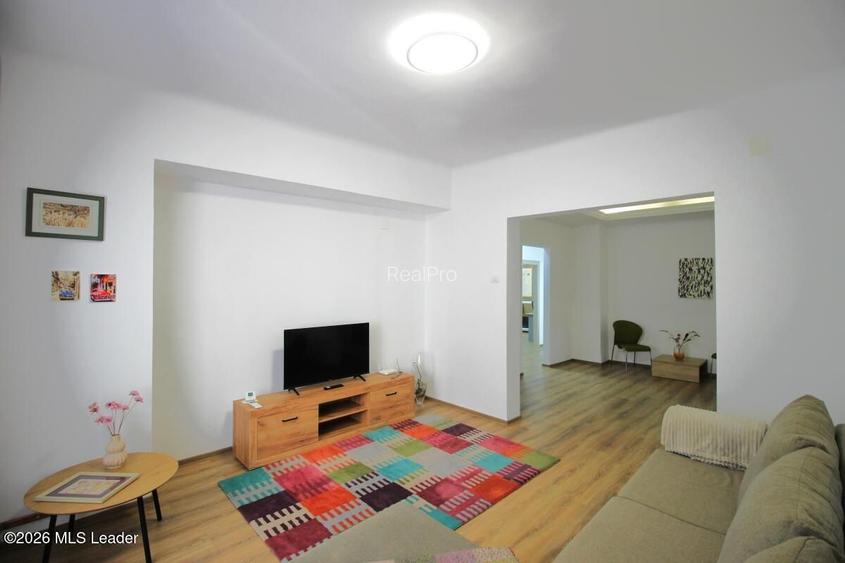 Piata Romana, 4 camere 138 MP total, Etaj 2/9, renovat - utilat, liber - 29