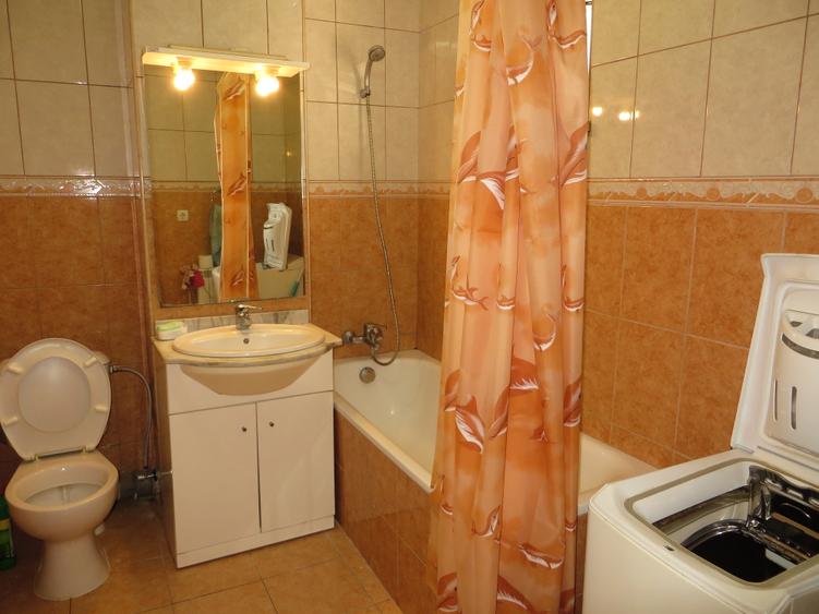 Apartament 3 camere centru 92000 Euro