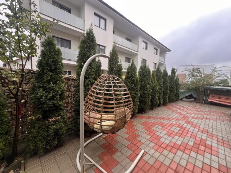 Apartament 3 camere, 53 mp, zona Sasar