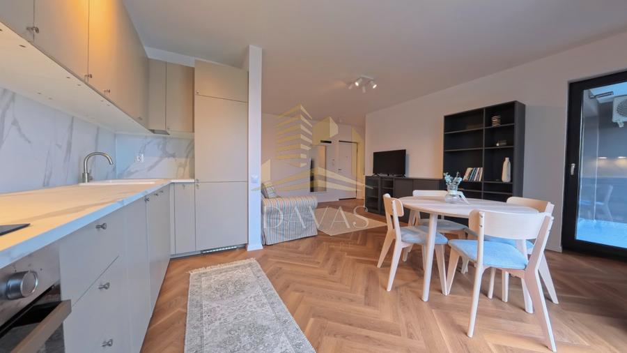 Apartament de 2 camere semidecomandat | Între Lacuri