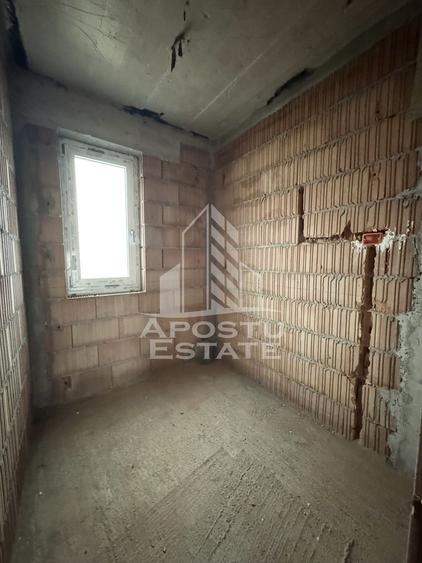 Duplex despartit prin baie si hol cu 3 dormitoare si dressing in Giroc