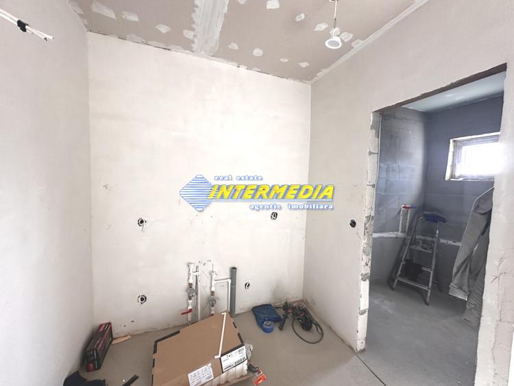 Apartament 2 Camere Deco Nou 59 mp Finisat la cheie Alba Zona CENTRU spre Gara