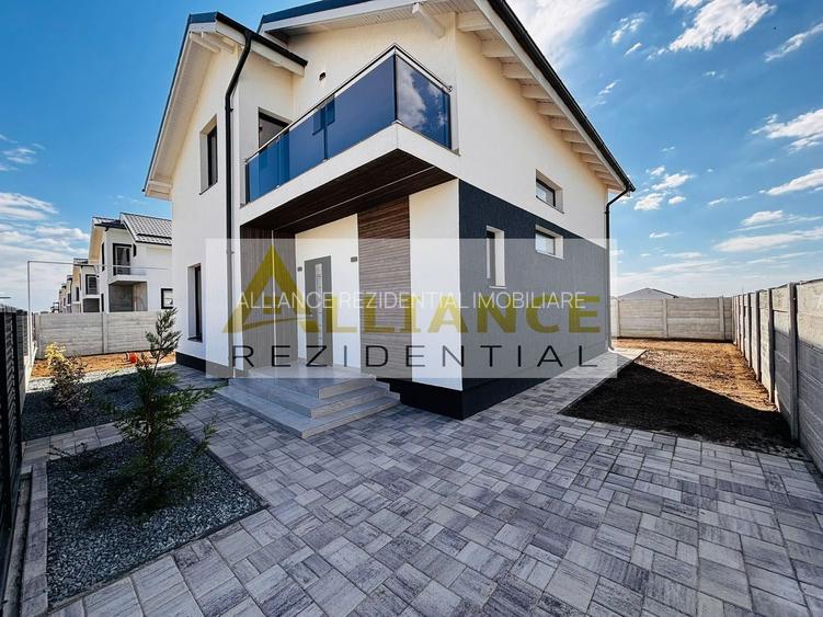 Vila moderna cu mansarda- 4 camere- Teren 390 mp-STR Miorita