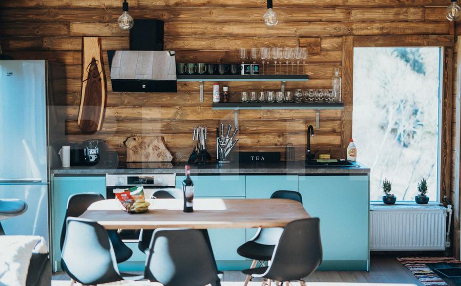 Cabana Tiny House, cu 2 ha teren intravilan, în Bucovina, Moldovita
