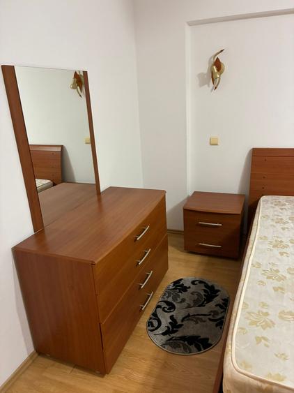 Apartament cu 3 cam, decomandat, 85mp utili, Bd. Decebal langa Piata Alba Iulia
