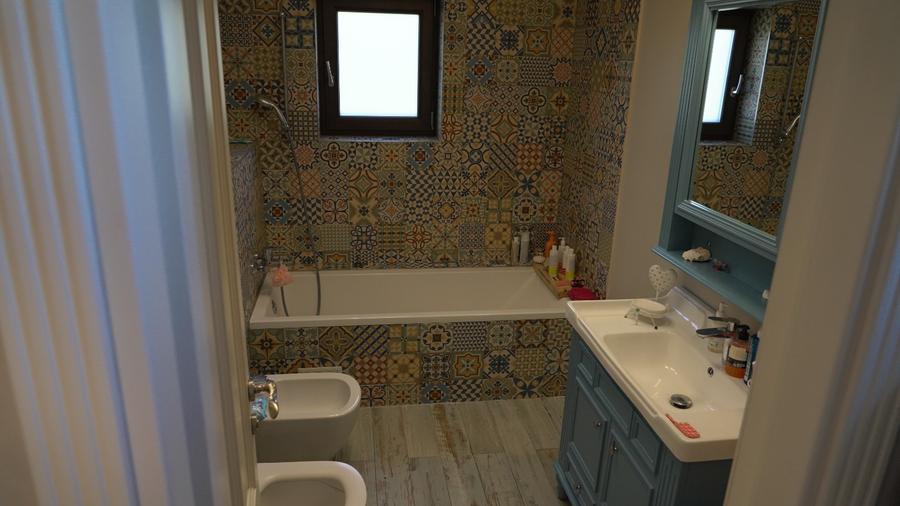 CASA 8 CAM ,5 BAI, S+P+ETAJ , GARAJ, TEREN 485 MP, GHENCEA DANTELEI