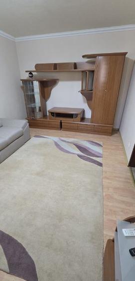 Titan metrou parc,bl.reabiliatat,et.2/10,mobilat,utilat,balcon inchis,renovat