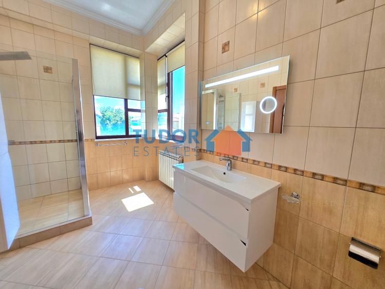 Elegant 10-Bedroom Mansion with Private Pool & Landscaped Garden