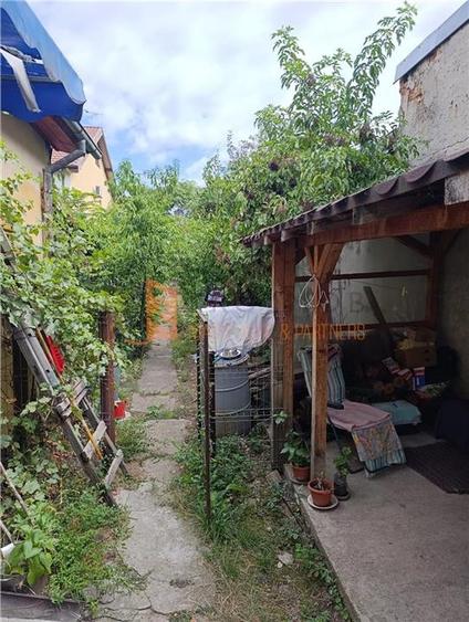 Casa tip parter zona Centru