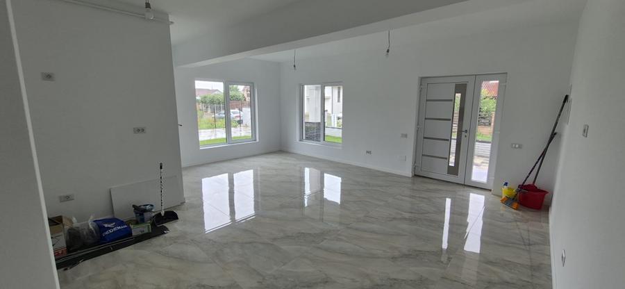 Casa Individuala de vanzare, 4 camere, 120 mp, zona Sigmir