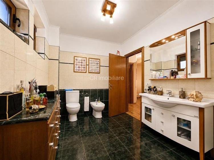 Vila de vanzare 5 camere Sisesti - 8