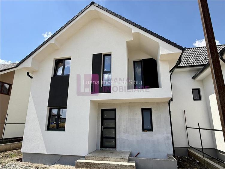 Casa individuala NOUA | 5 camere | Sura Mare | teren 340 mp - 2