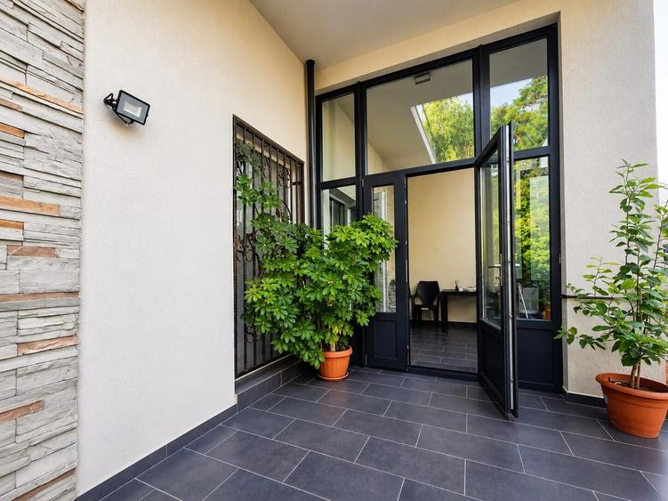 Inchiriere vila 5 camere Sydney Rezidence /garaj/mobilat/utilat