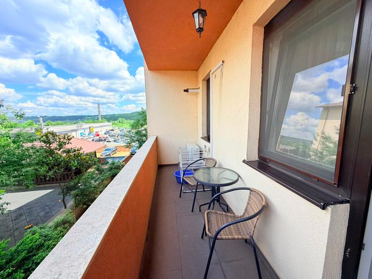 Apartament 3 camere decomandat 77 mp, Etaj 1, Parcare privată, mobilat și utilat