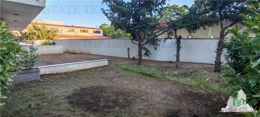 Apartament generos de 3 camere si curte proprie de 115mp, incalzire in pardoseal