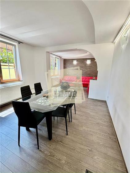Casa cu 5 camere 2 bai 184 mp utili zona Calea Dumbravii