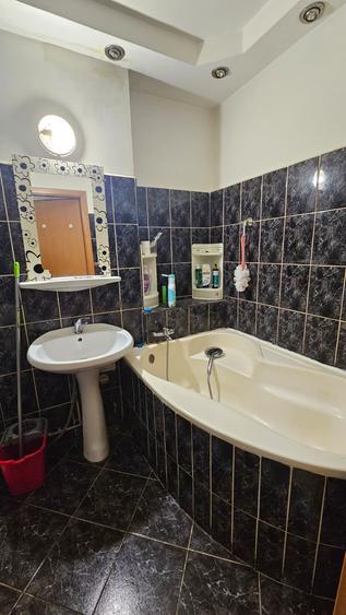 Exclusiv-Apartament 2 camere Centrul Civic,decomandat,mobilat,110000 Euro