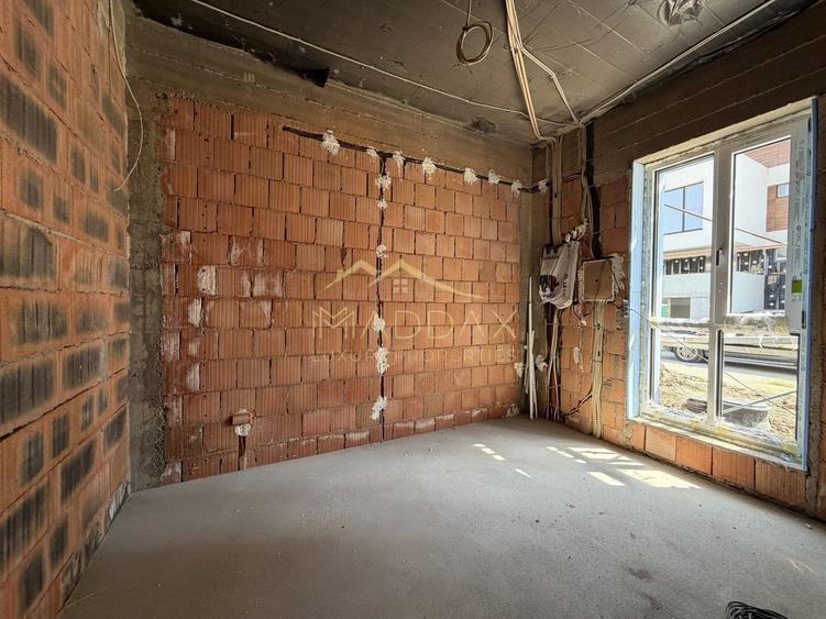 Vila cu 5 camere // P+1E / *203mp* / Chitila - langa Lac
